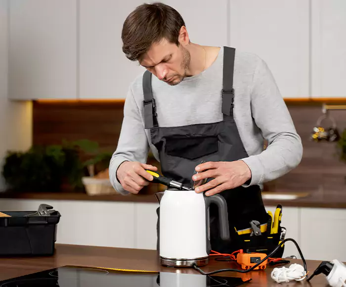 Skilled Blender Technicians: Your Small Appliance Repair Experts for Meriden, CT